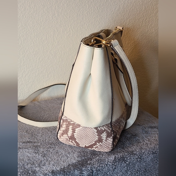 EUC Michael Kors tote bag - Picture 13 of 16